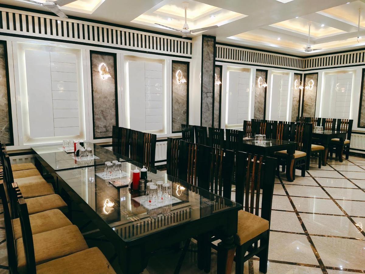 Hotel The Shree Jee Palace Mirzāpur المظهر الخارجي الصورة