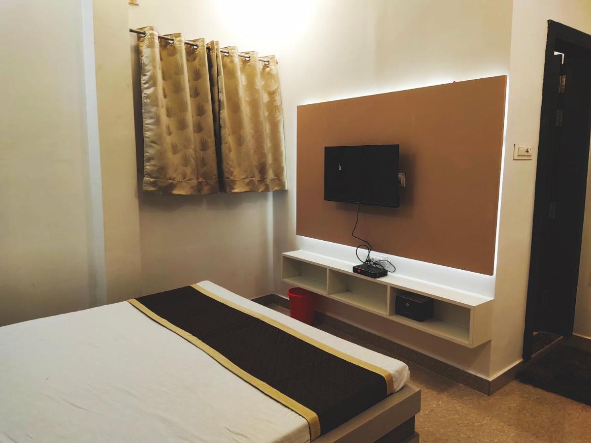 Hotel The Shree Jee Palace Mirzāpur المظهر الخارجي الصورة