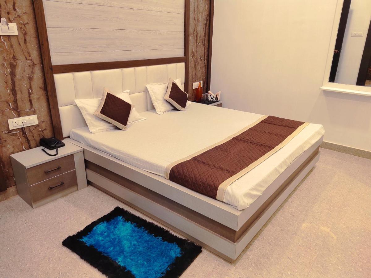 Hotel The Shree Jee Palace Mirzāpur المظهر الخارجي الصورة