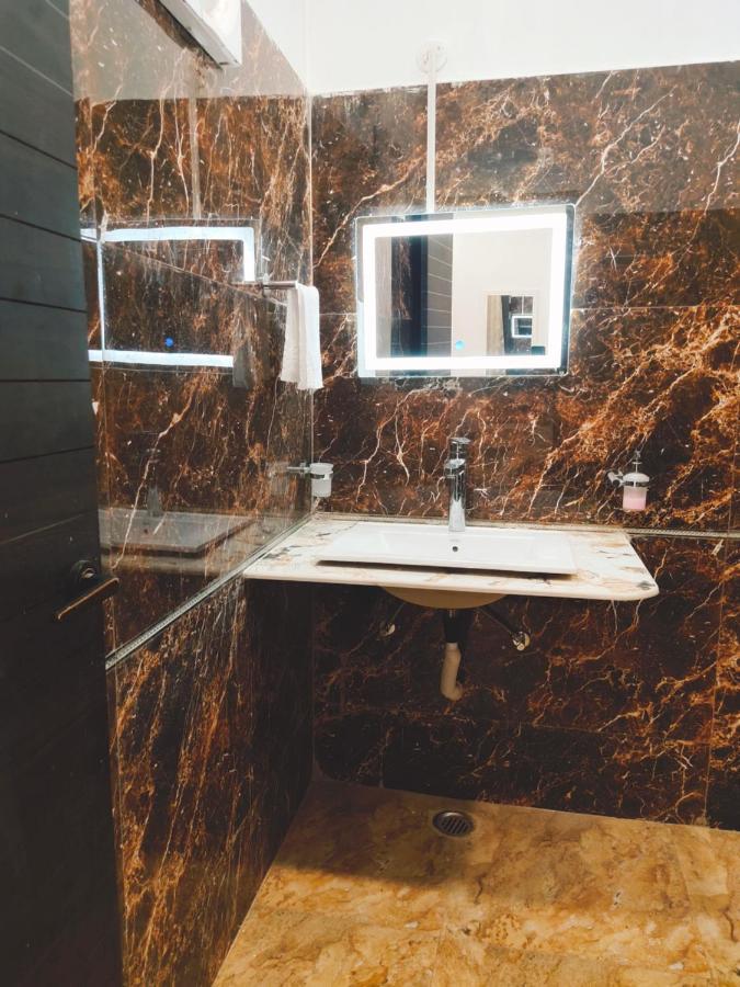 Hotel The Shree Jee Palace Mirzāpur المظهر الخارجي الصورة