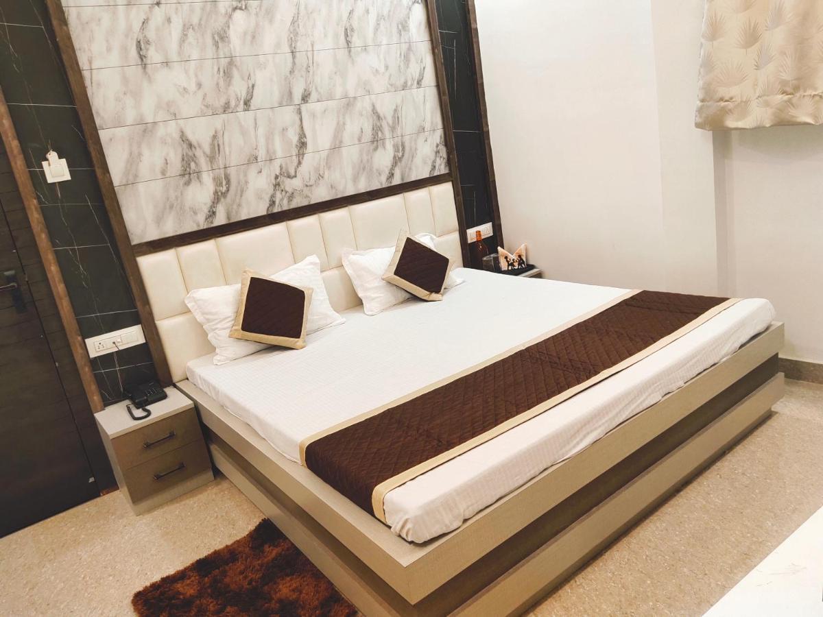 Hotel The Shree Jee Palace Mirzāpur المظهر الخارجي الصورة