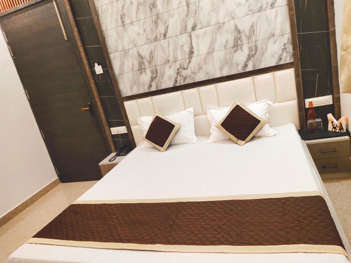 Hotel The Shree Jee Palace Mirzāpur المظهر الخارجي الصورة