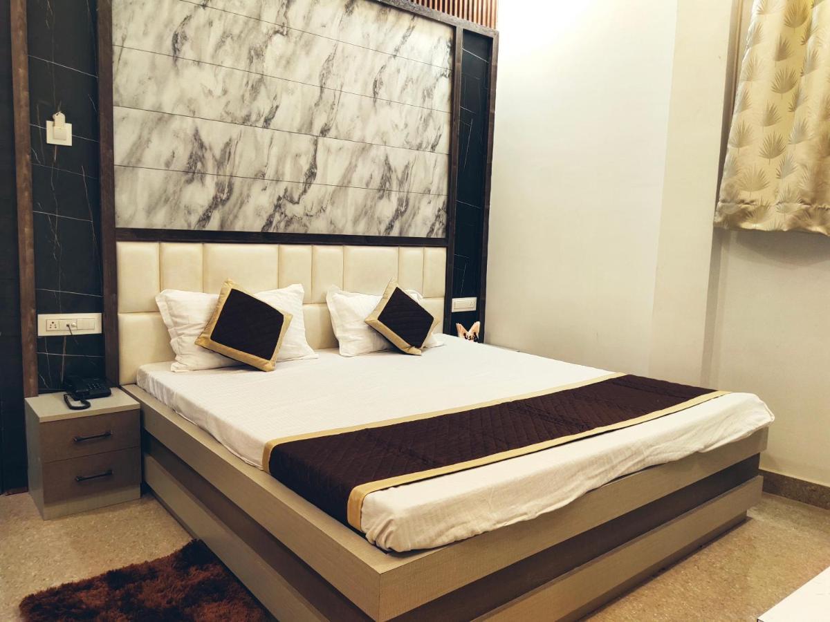 Hotel The Shree Jee Palace Mirzāpur المظهر الخارجي الصورة