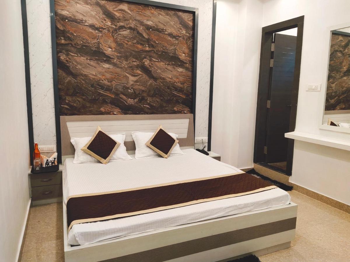 Hotel The Shree Jee Palace Mirzāpur المظهر الخارجي الصورة
